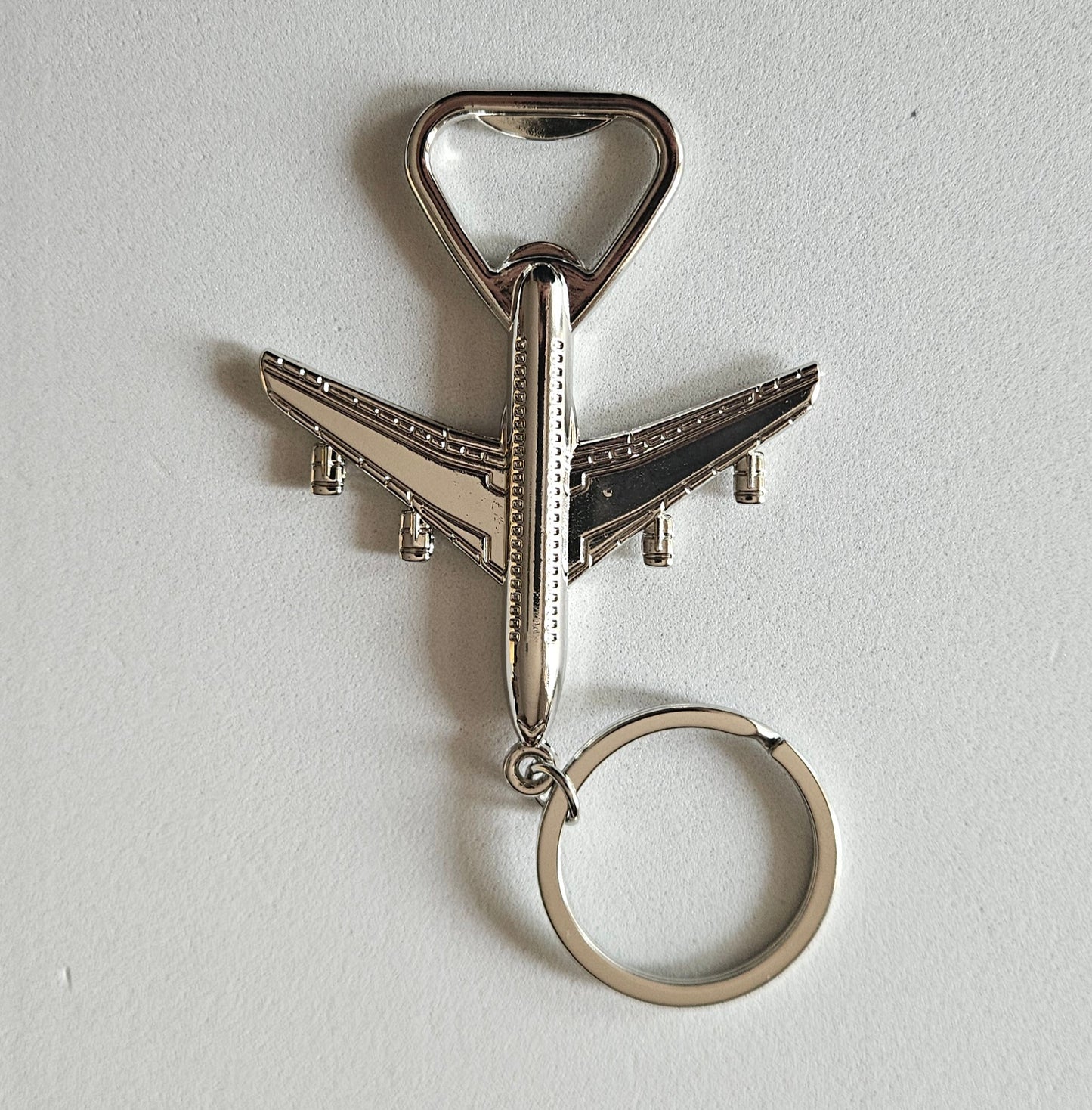 ✨ Airplane-Shaped Keychain & Bottle Opener – Aviation-Inspired Functionality